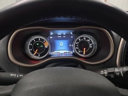 Used 2018 Jeep Cherokee Limited AWD/4WD image 17
