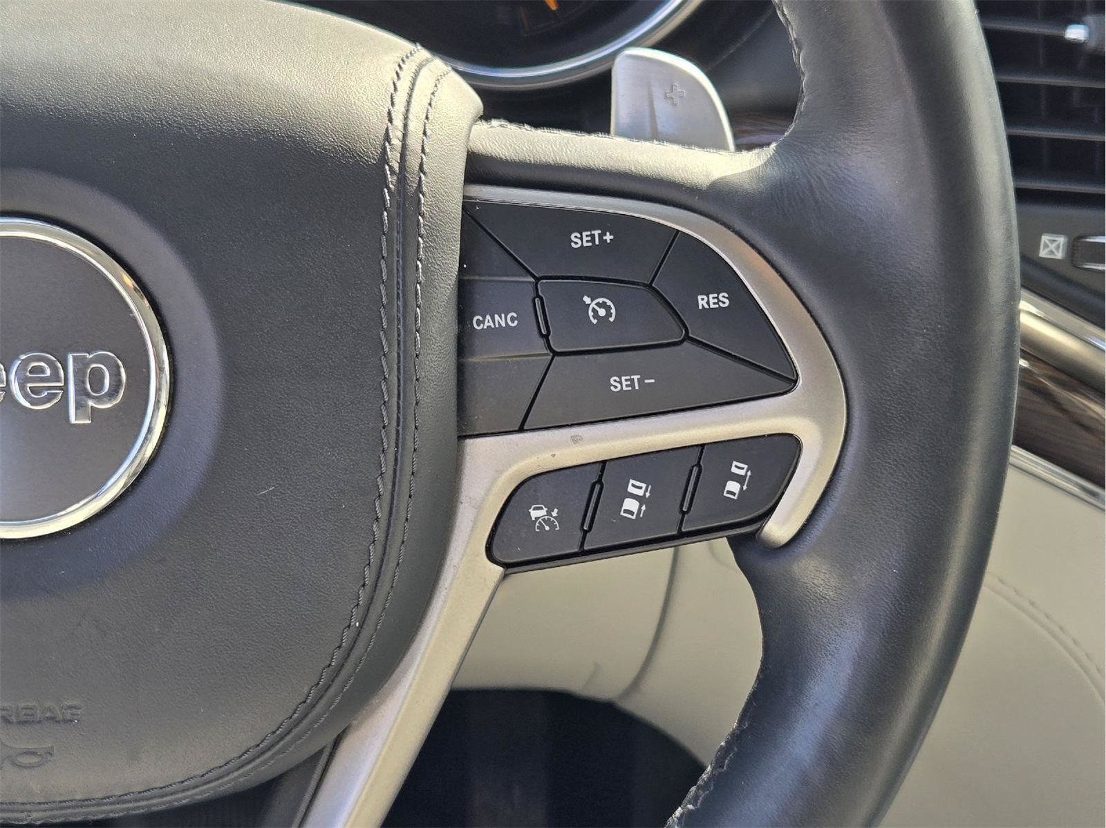 Used 2017 Jeep Grand Cherokee Summit AWD/4WD image 28