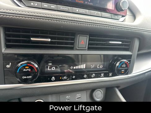 Certified 2023 Nissan Rogue SV w/ SV Premium B Package FWD image 15