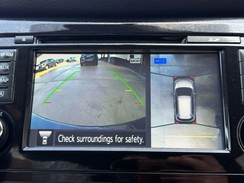 Used 2017 Nissan Rogue SV w/ Sun & Sound Touring Package image 35