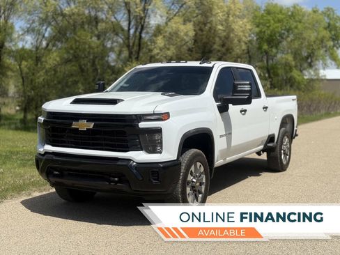 Used 2025 Chevrolet Silverado 2500 Custom w/ Custom Value Package AWD/4WD image 1