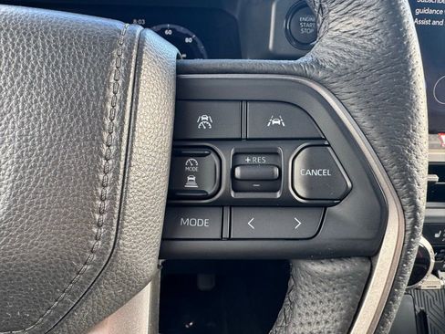 Certified 2025 Toyota Tacoma Limited AWD/4WD image 28