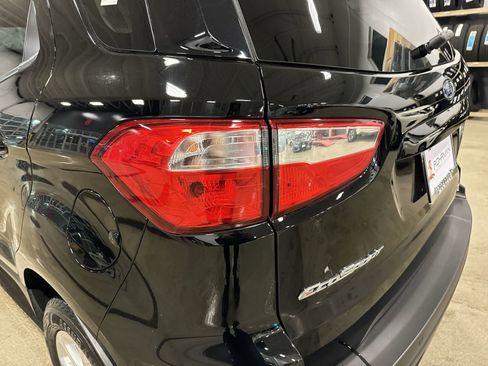 Used 2019 Ford EcoSport SE w/ SE Convenience Package image 28