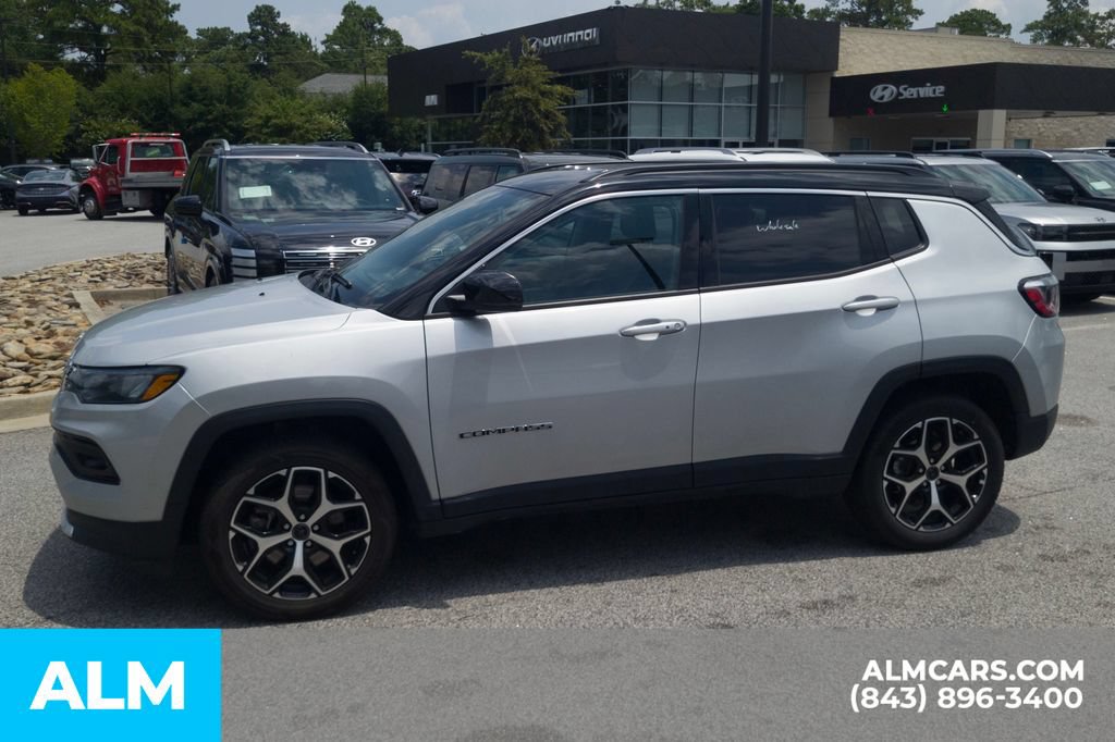 Used 2025 Jeep Compass Limited AWD/4WD image 10