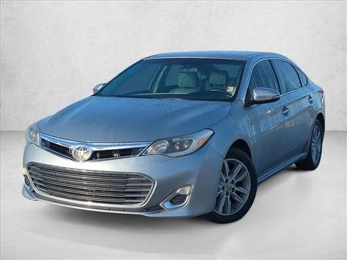 Used 2015 Toyota Avalon XLE image 1