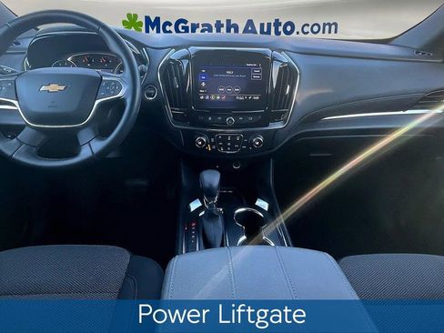 Used 2023 Chevrolet Traverse LT image 8
