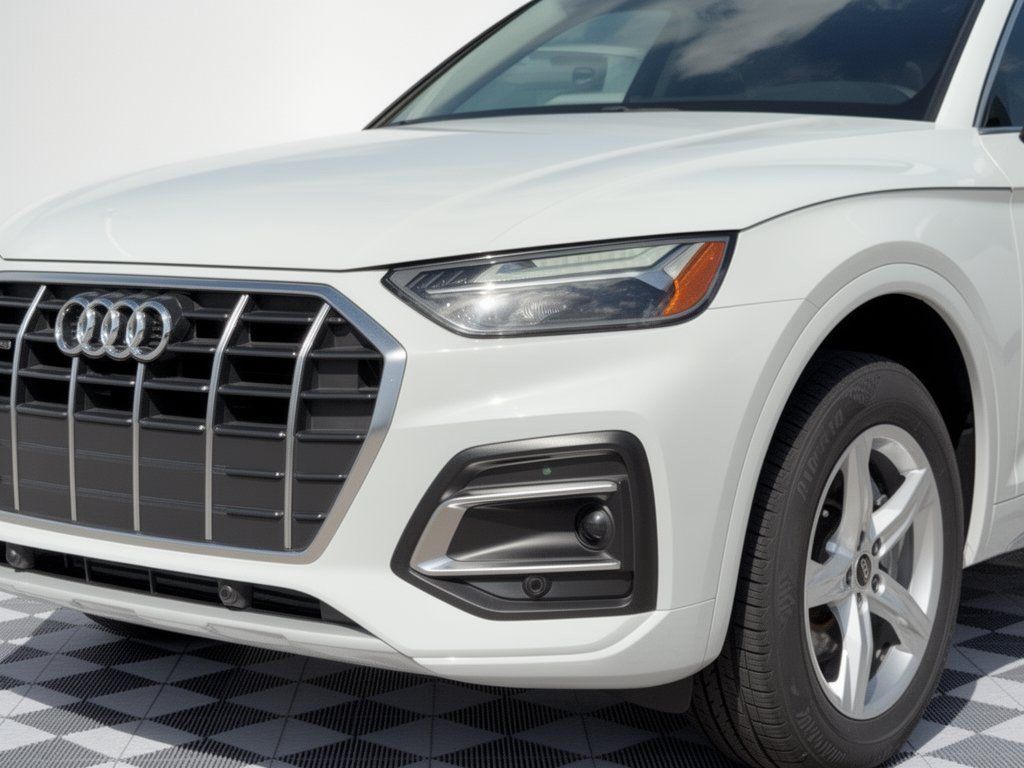 Used 2023 Audi Q5 2.0T Premium w/ Convenience Package AWD/4WD image 12