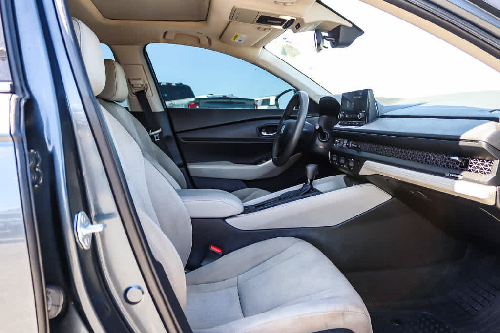 Used 2023 Honda Accord EX image 15