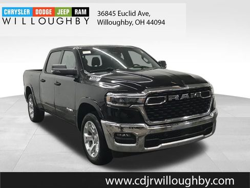 New 2026 RAM 1500 4x4 Crew Cab image 3