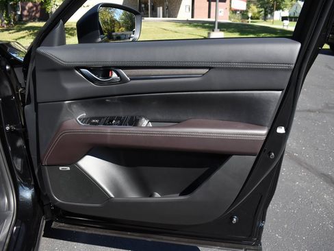 New 2025 MAZDA CX-5 Signature image 25