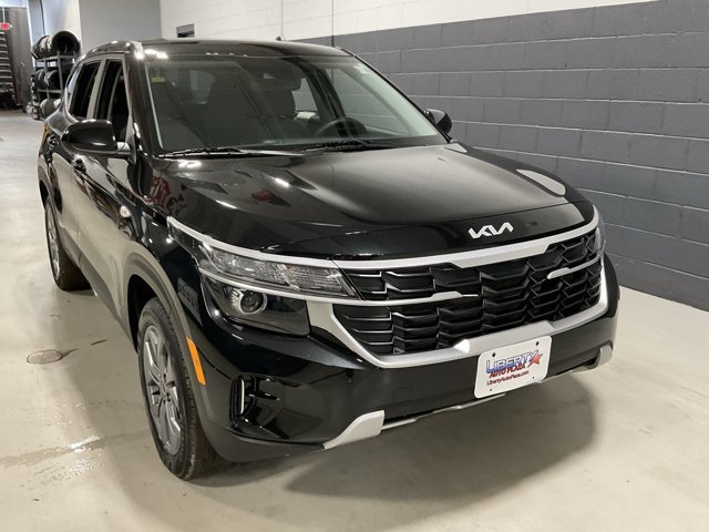 Used 2024 Kia Seltos LX AWD/4WD image 34