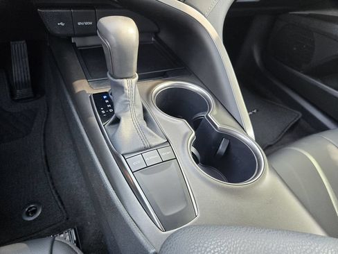 Used 2024 Toyota Camry SE FWD image 14