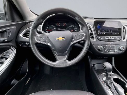 Used 2024 Chevrolet Malibu LS FWD image 5