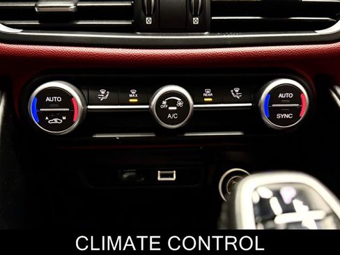 Used 2020 Alfa Romeo Giulia w/ Quick Order Package 22K Sport RWD image 22