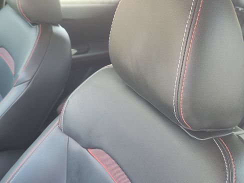 Used 2025 Nissan Kicks SR FWD image 18