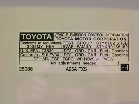 Used 2025 Toyota RAV4 XLE w/ Convenience Package AWD/4WD image 50