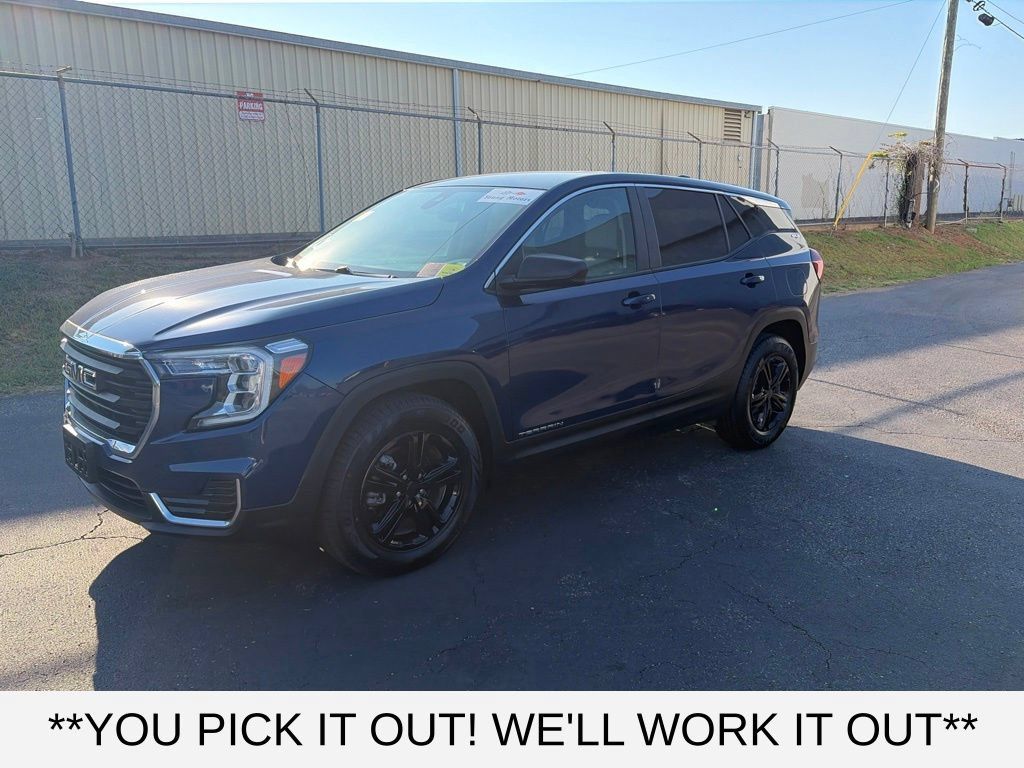 Used 2022 GMC Terrain SLE FWD image 3