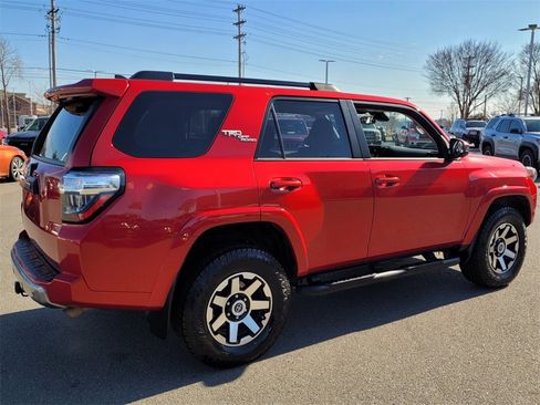 Used 2020 Toyota 4Runner TRD Off-Road image 3