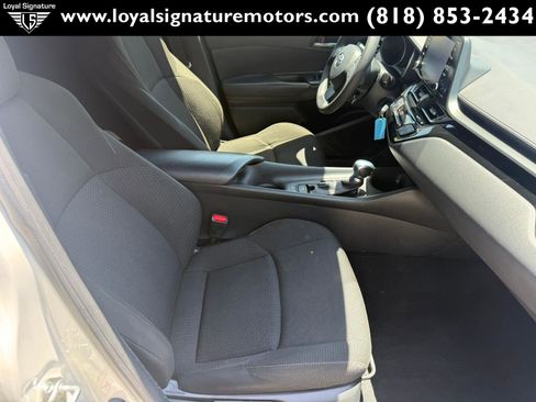 Used 2019 Toyota C-HR LE FWD image 26