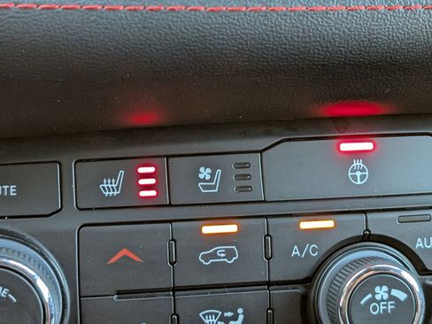 Used 2023 Dodge Durango R/T image 36