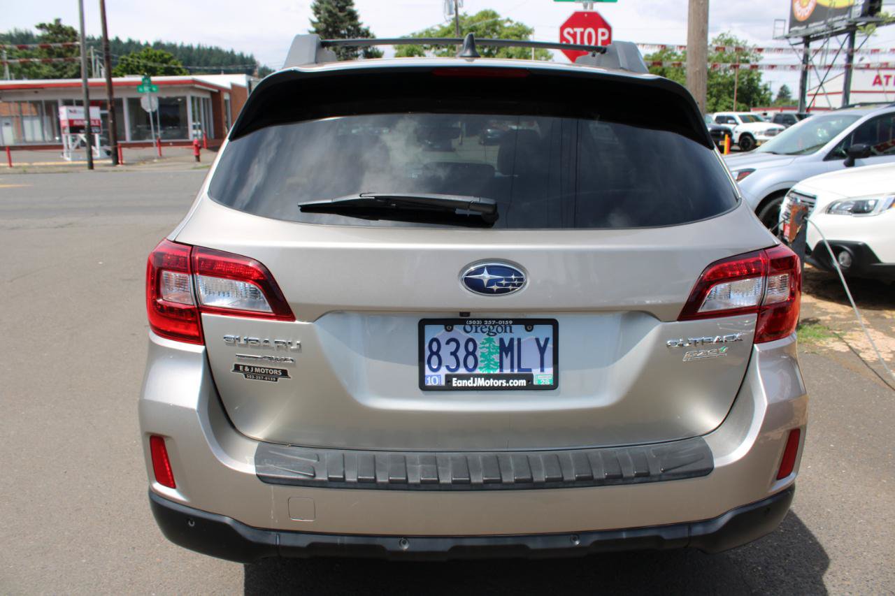 Used 2017 Subaru Outback 2.5i Limited AWD/4WD image 5