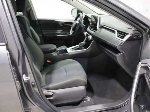 Used 2025 Toyota RAV4 LE AWD/4WD image 21