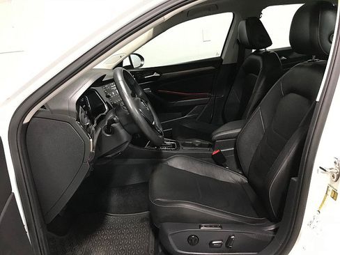 Used 2020 Volkswagen Jetta SEL Premium image 11