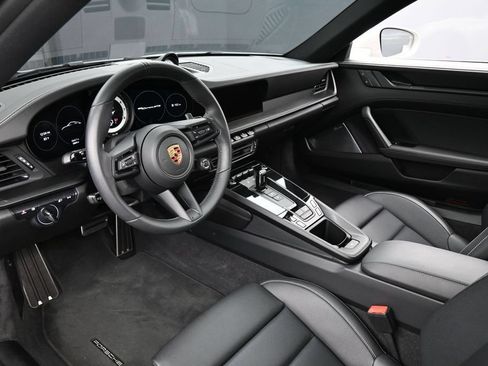 Certified 2024 Porsche 911 Carrera GTS RWD image 4