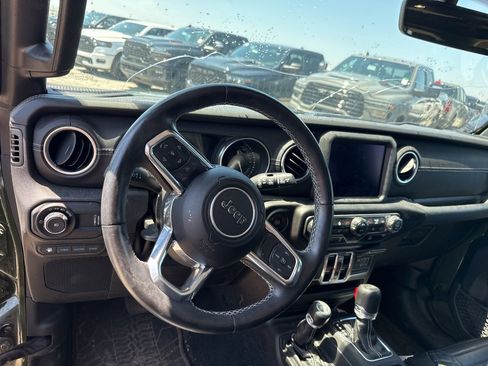 Used 2023 Jeep Wrangler Unlimited Sahara w/ Cold Weather Group AWD/4WD image 10