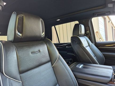 Certified 2023 Cadillac Escalade Premium Luxury AWD/4WD image 29