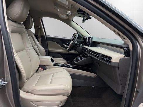 Used 2021 Lincoln Corsair FWD image 15