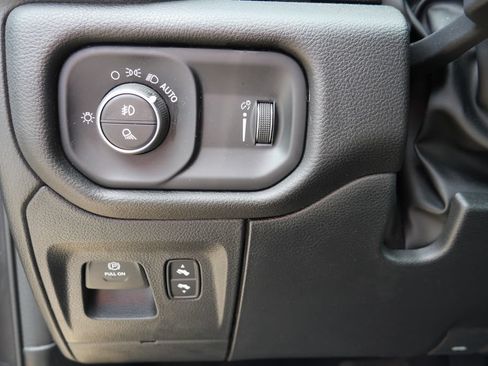 Used 2024 RAM 1500 Big Horn AWD/4WD image 26