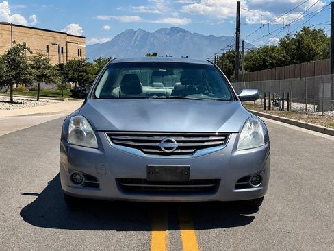 Used 2010 Nissan Altima 2.5 S FWD image 8