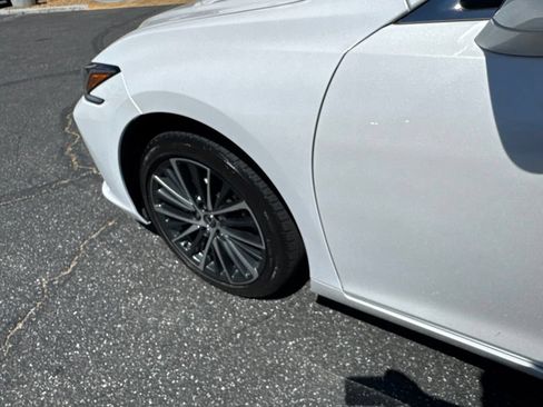 Used 2025 Lexus ES 350 w/ Premium Package FWD image 10