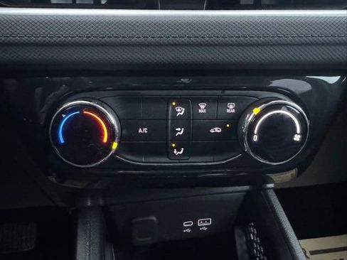 Used 2024 Chevrolet TrailBlazer LT image 19