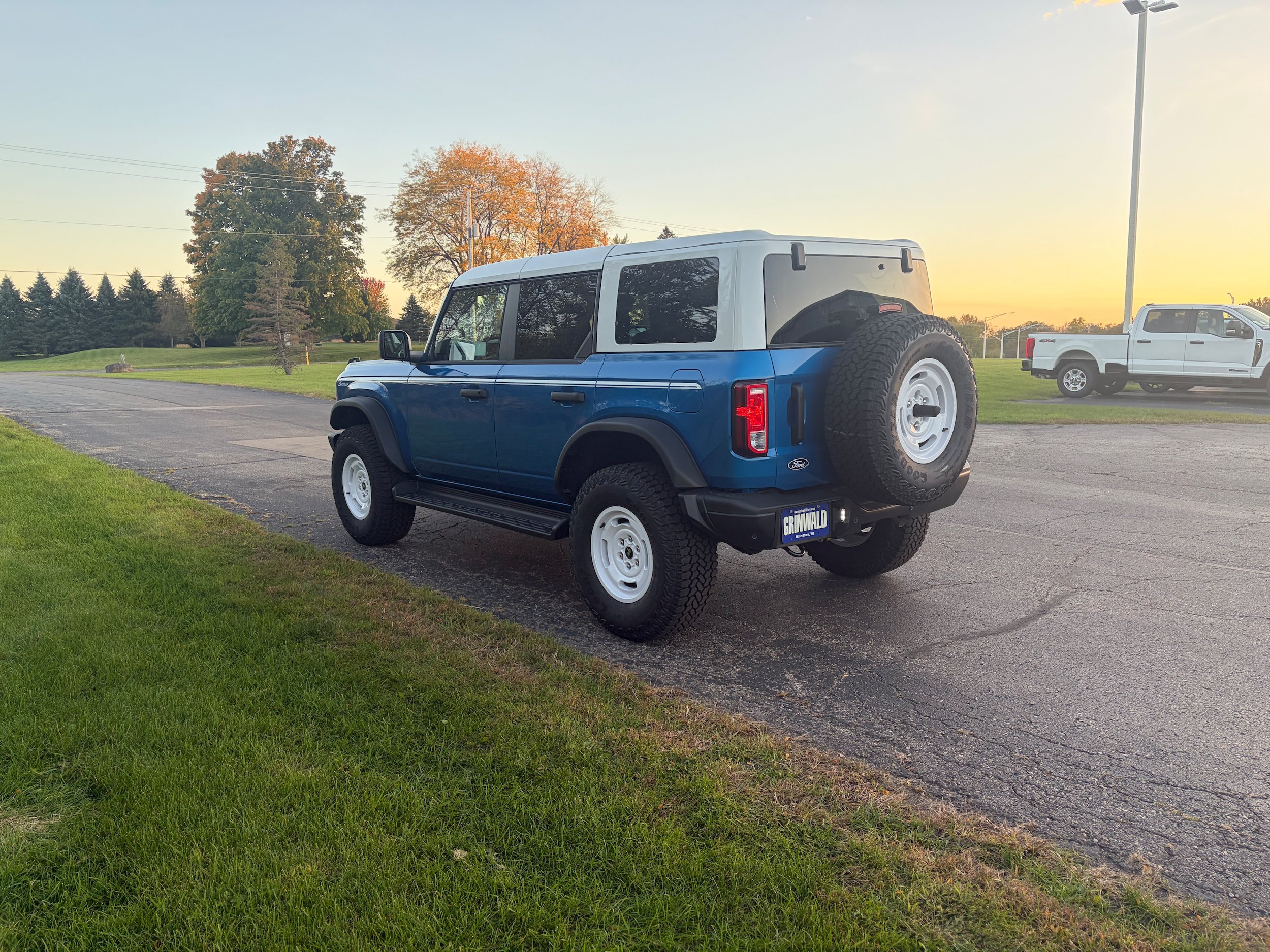 New 2026 Ford Bronco Heritage Edition AWD/4WD image 5