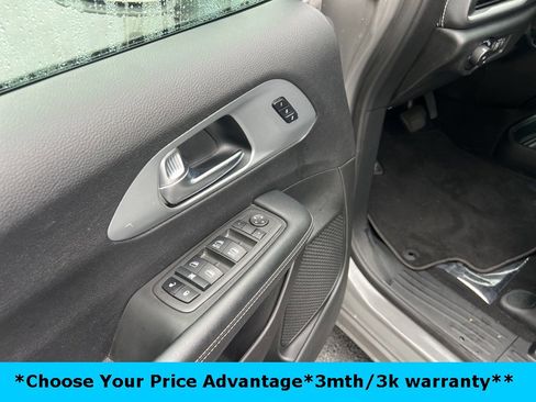 Certified 2022 Chrysler Pacifica Touring-L w/ S Appearance Package image 49