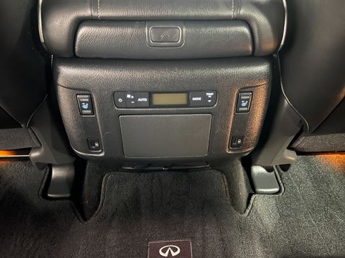 Used 2024 INFINITI QX80 Sensory image 33