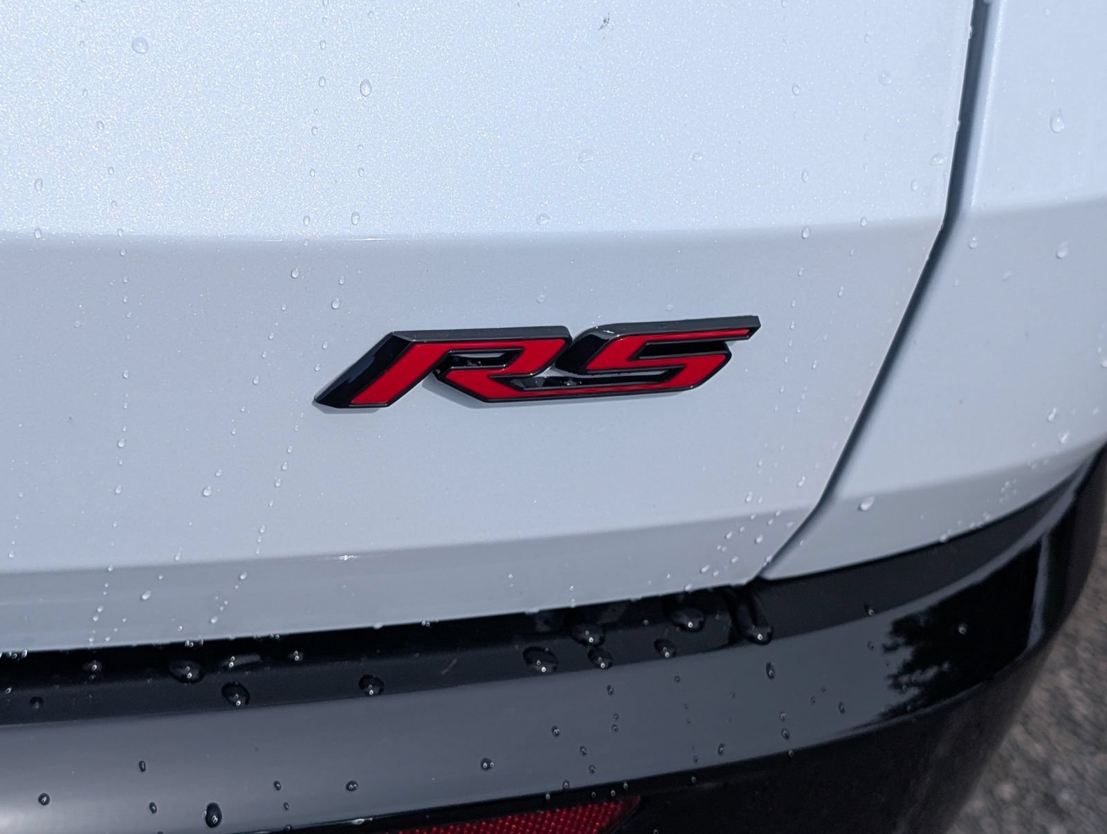 New 2026 Chevrolet Traverse RS w/ LPO, Floor Liner Package FWD image 6