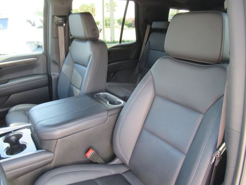 Used 2025 Chevrolet Tahoe LT AWD/4WD image 18