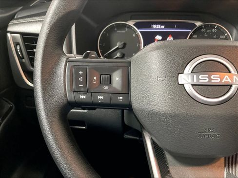 Used 2025 Nissan Rogue S image 22