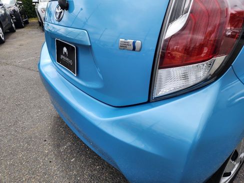 Used 2015 Toyota Prius C Two FWD image 36