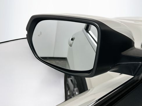 Used 2018 Honda CR-V EX image 16