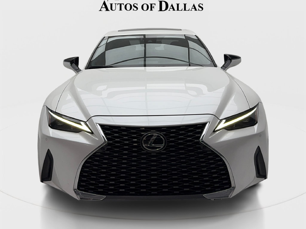 Used 2023 Lexus IS 300 w/ Comfort Package RWD image 4