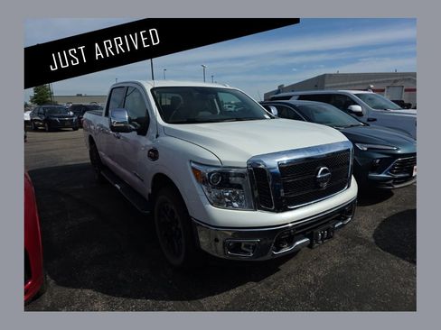 Used 2017 Nissan Titan SL w/ Off-Road Package AWD/4WD image 1