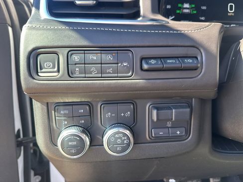 Used 2024 GMC Yukon XL Denali Ultimate image 22