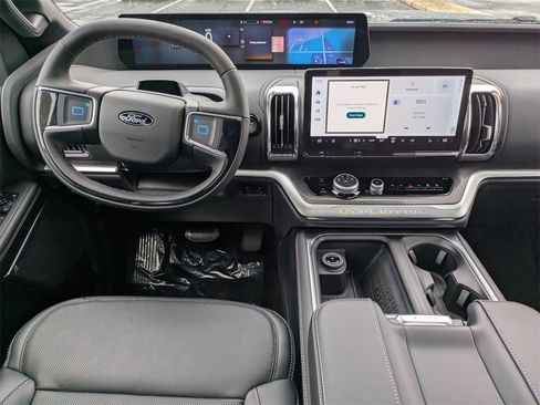 New 2025 Ford Expedition Platinum image 44