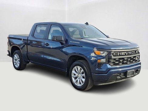 Used 2022 Chevrolet Silverado 1500 Custom image 4