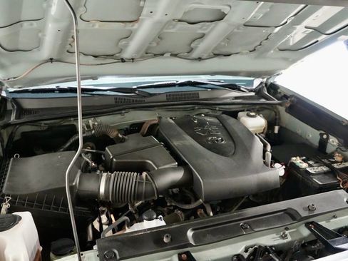 Used 2022 Toyota Tacoma TRD Off-Road w/ TRD Premium Off Road Package image 13