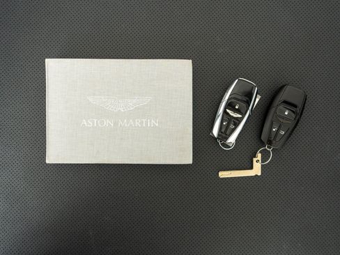Used 2020 Aston Martin V8 Vantage Coupe RWD image 21